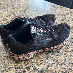Brooks Women's Black and Leopard Athletic Shoes